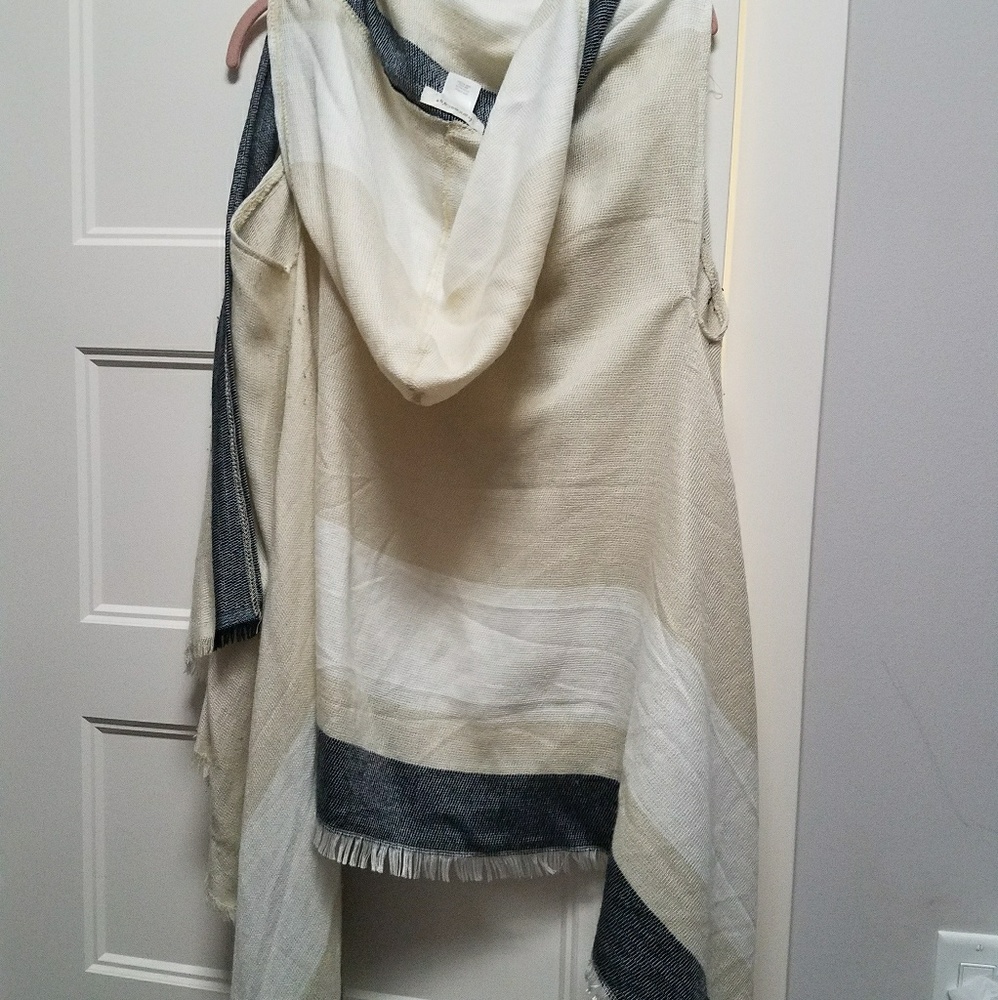 Wrap - Picture 3 of 3